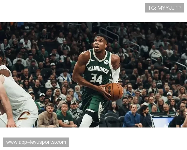 字母哥个人爆炸与团队赢球之间！雄鹿需二持球点分担