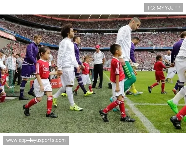 皇马评估莱万动态：豪门的终极谋划还是风云变幻的棋局？